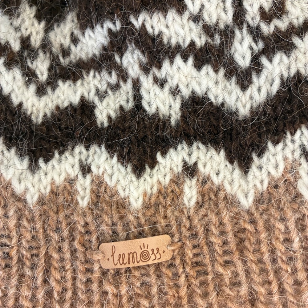 Hand knit Icelandic wool fair isle brown hat beanie from Iceland - Picture 2 of 3